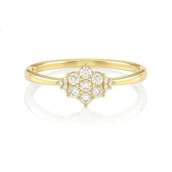 Помолвочное кольцо с бриллиантами