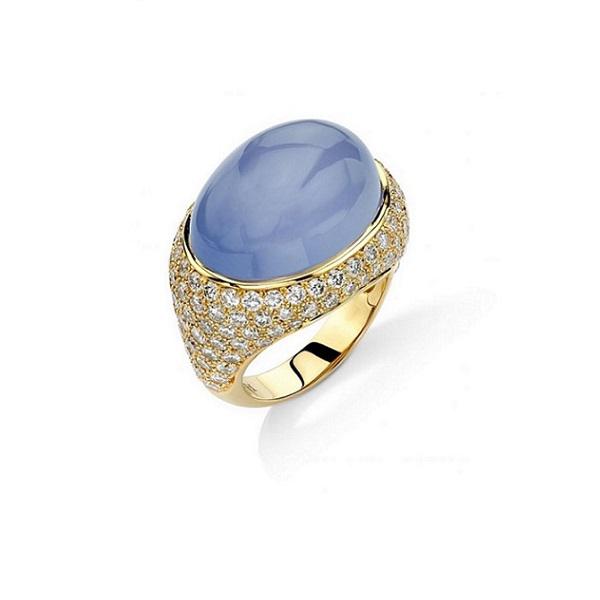 Кольцо с голубым халцедоном и бриллиантами