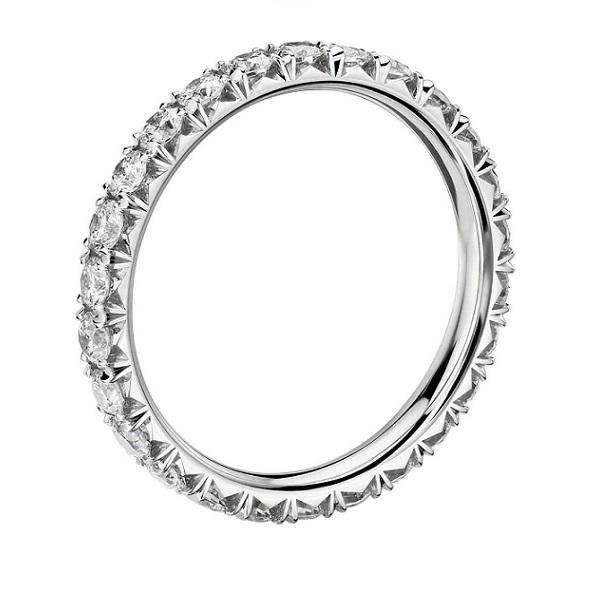 Кольцо с бриллиантовой дорожкой