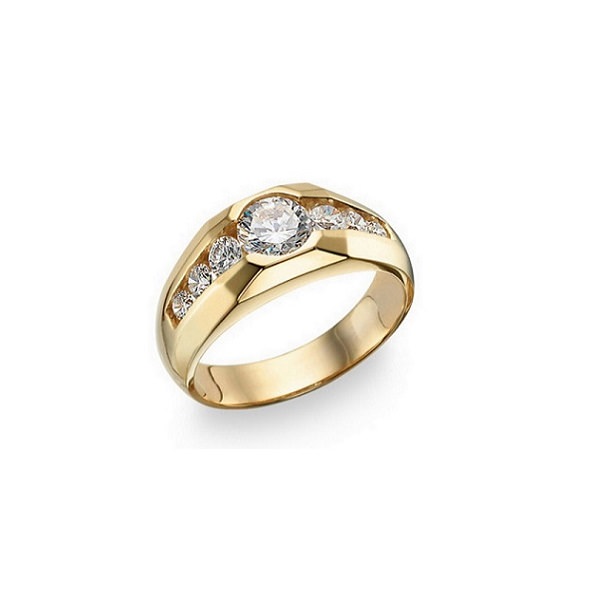 Перстень из желтого золота с бриллиантами